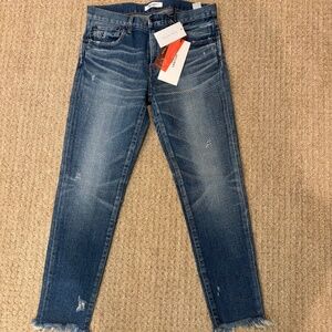 Straight/skinny capri jeans